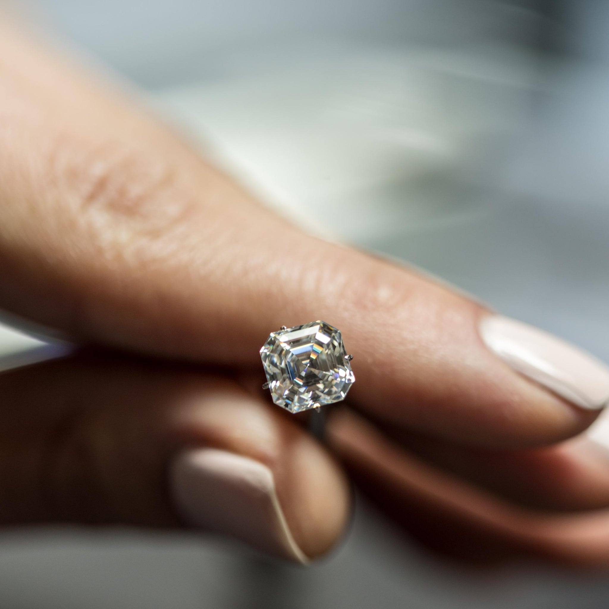 About us - Astrid Moissanite