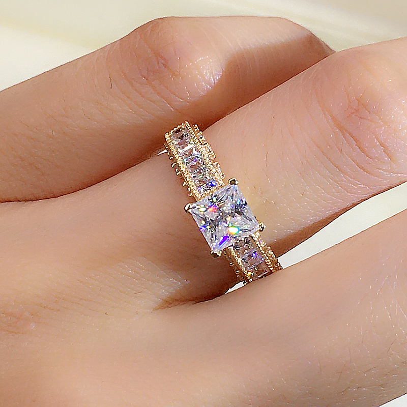 The Athena - Princess Cut Moissanite Ring with 1 to 3 carats in 18K White, Yellow or Rose Gold