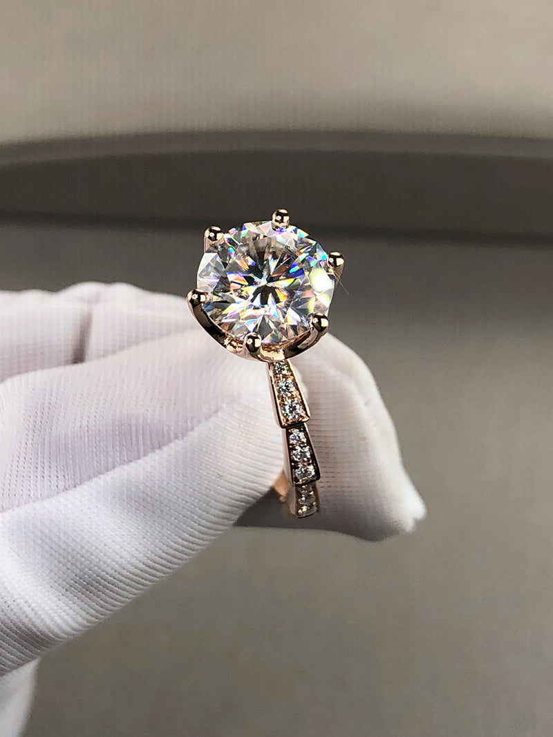 The Scarlett - Round Cut Moissanite Pavé Ring with 1 to 5 carats in 18K White, Yellow or Rose Gold